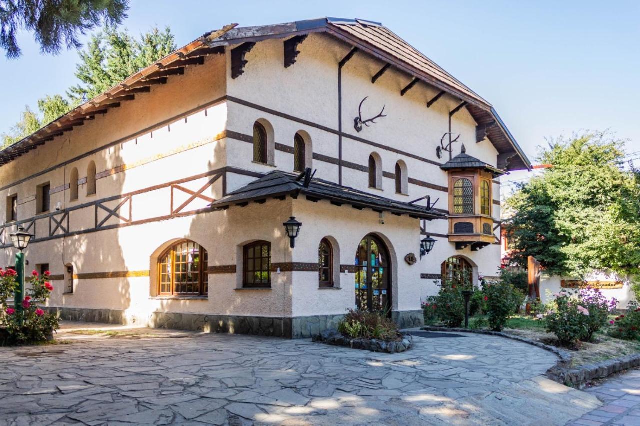 Hosteria La Posta Del Cazador San Martín de los Andes Exterior photo