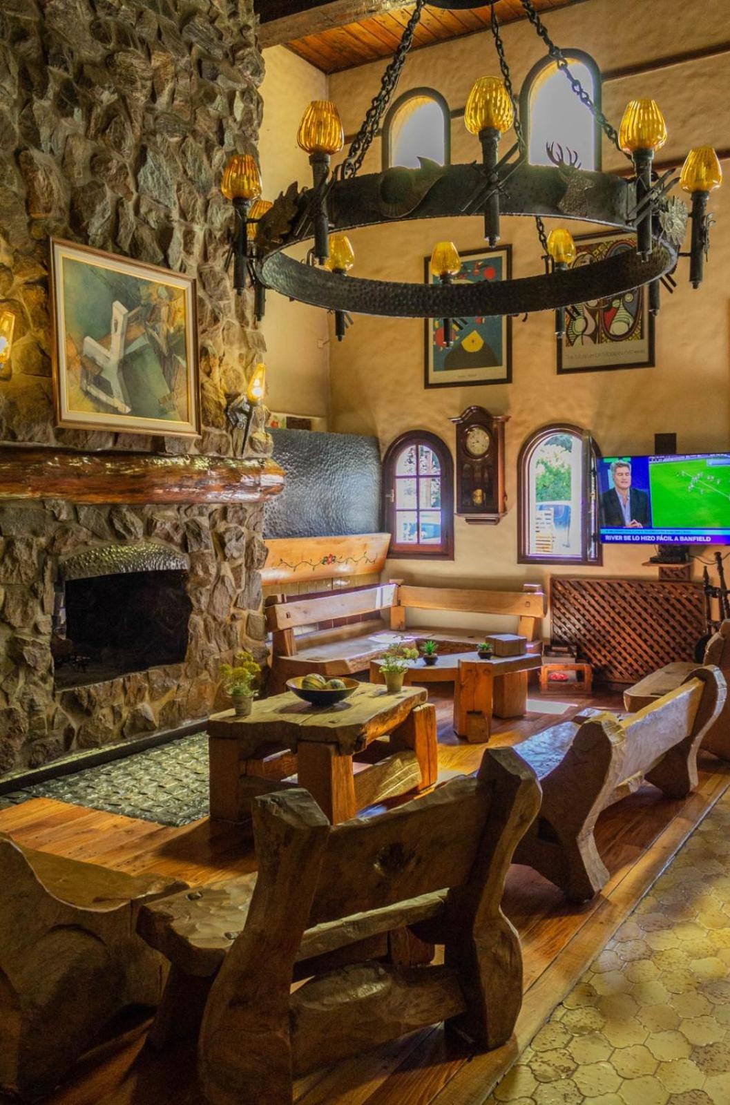 Hosteria La Posta Del Cazador San Martín de los Andes Exterior photo