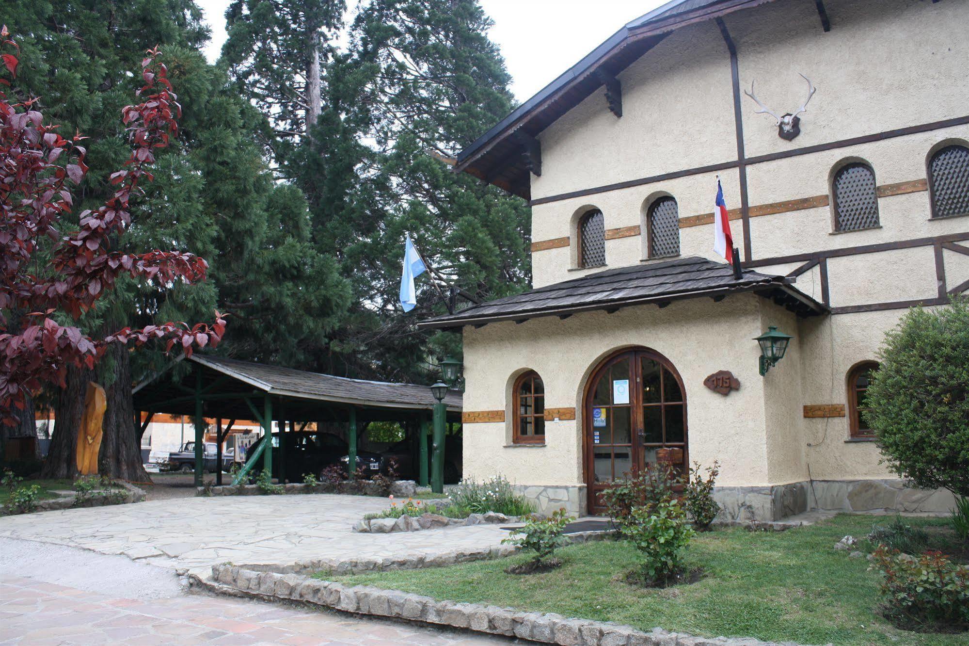 Hosteria La Posta Del Cazador San Martín de los Andes Exterior photo