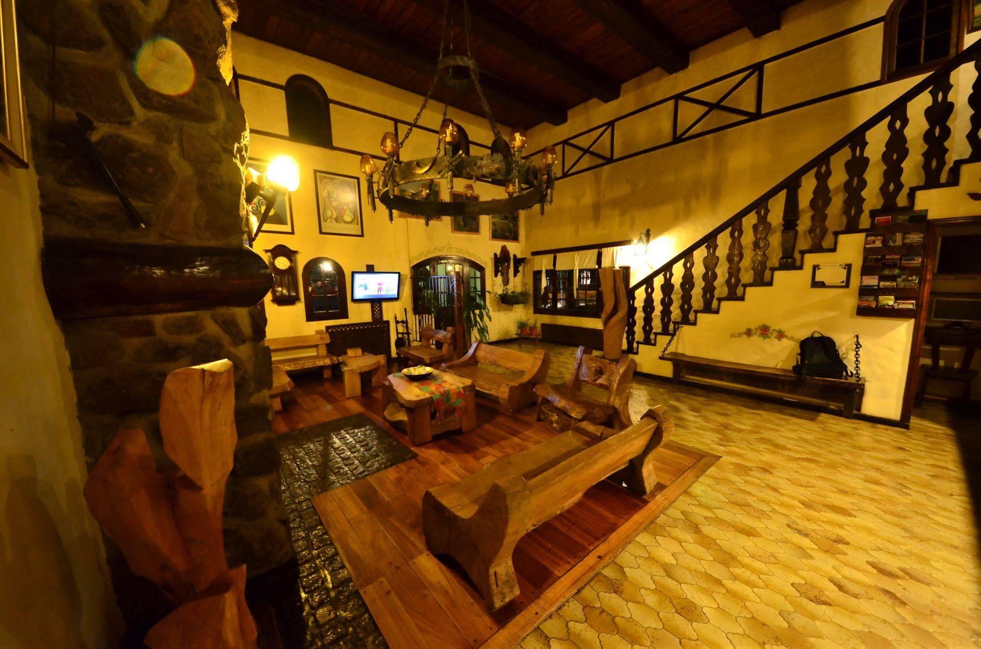 Hosteria La Posta Del Cazador San Martín de los Andes Exterior photo