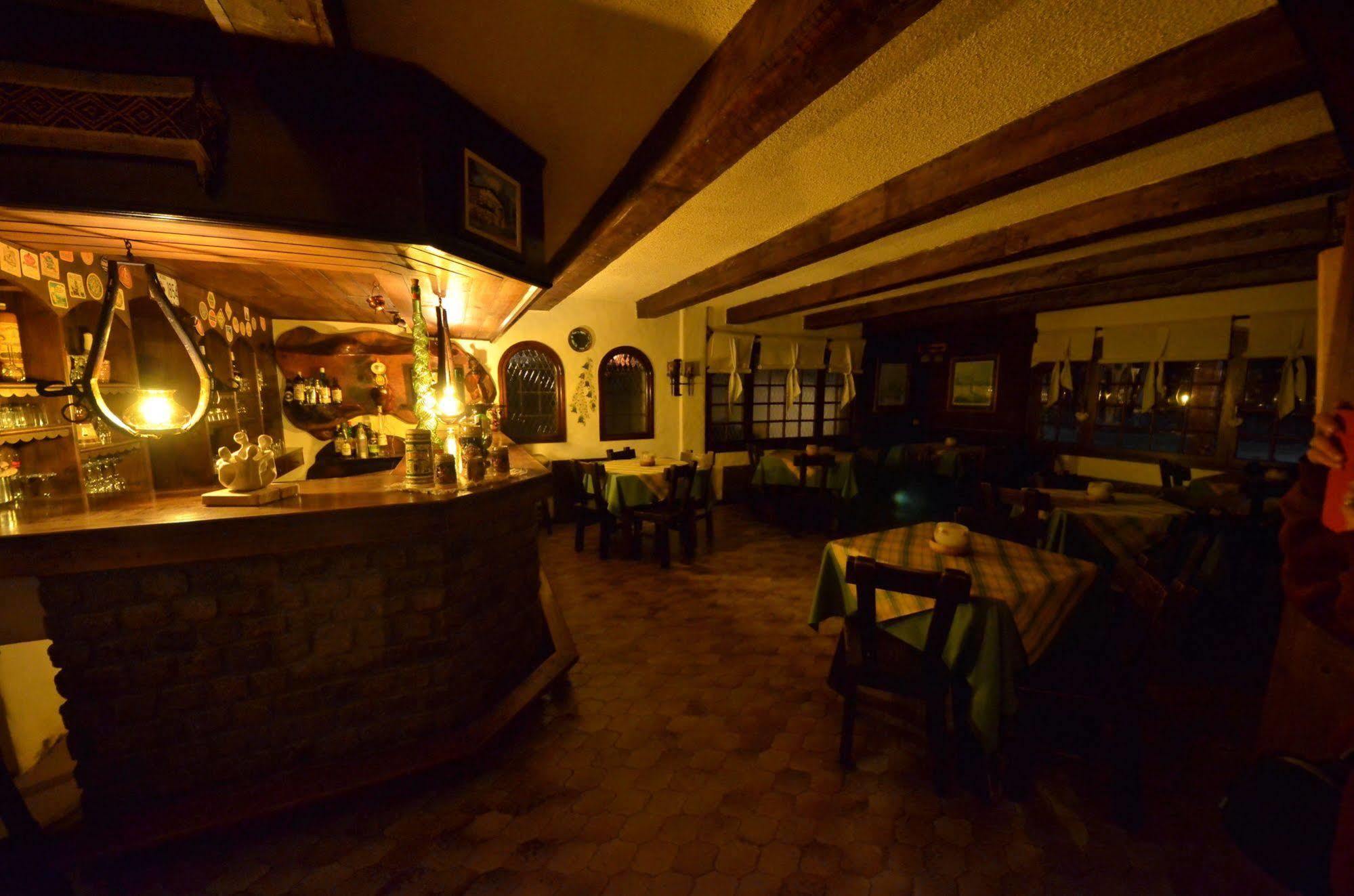 Hosteria La Posta Del Cazador San Martín de los Andes Exterior photo