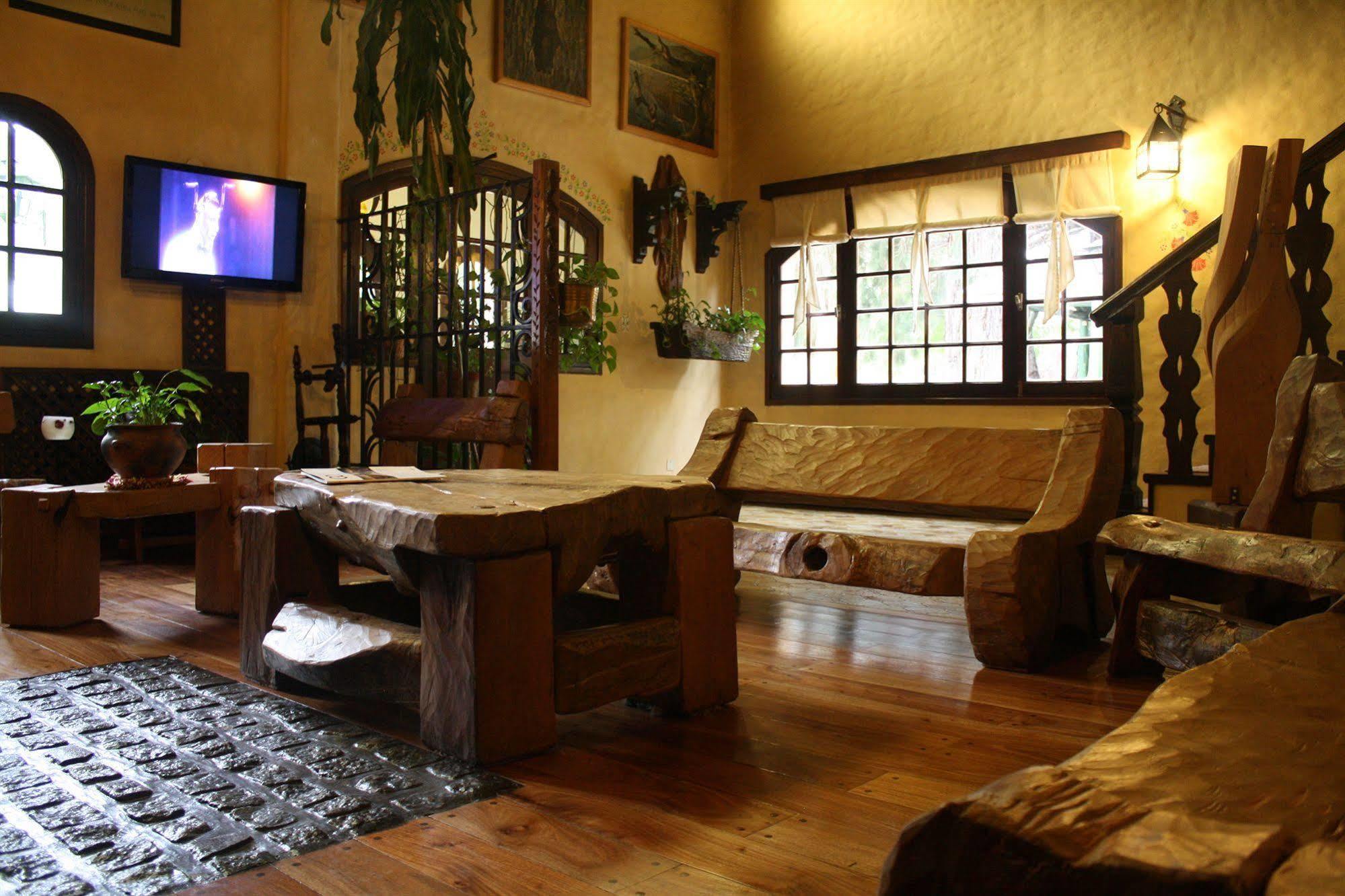 Hosteria La Posta Del Cazador San Martín de los Andes Exterior photo