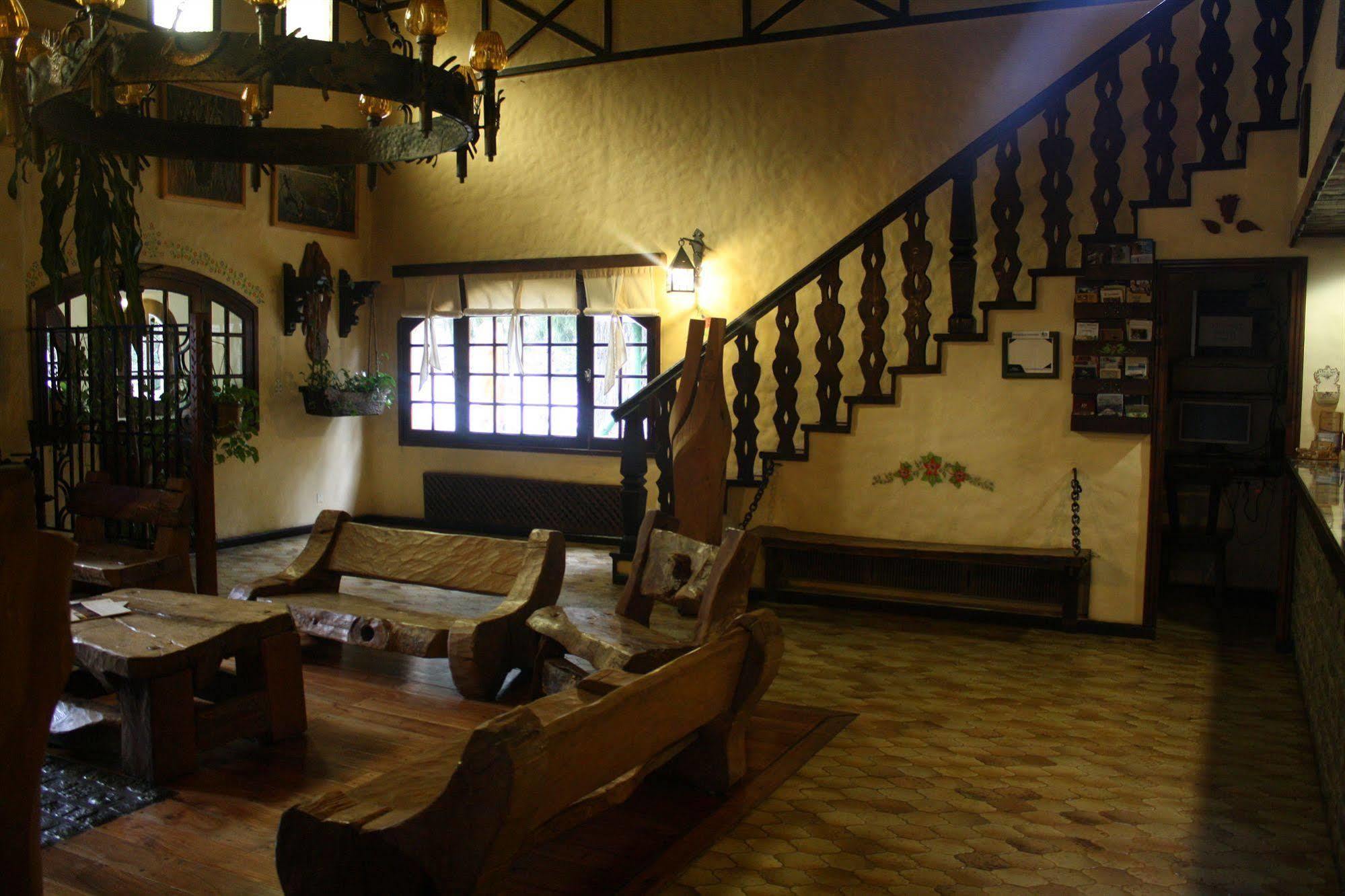Hosteria La Posta Del Cazador San Martín de los Andes Exterior photo